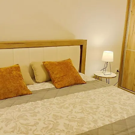 Golden Roses Apartment Nis