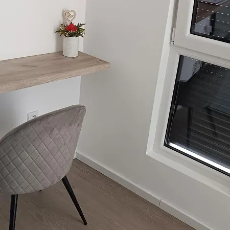 아파트 Golden Roses *