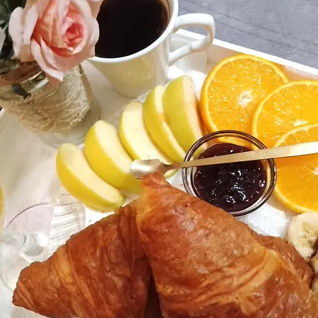 Golden Roses 아파트 *