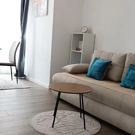 아파트 Golden Roses